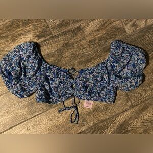 NWT wild fable floral crop top size L